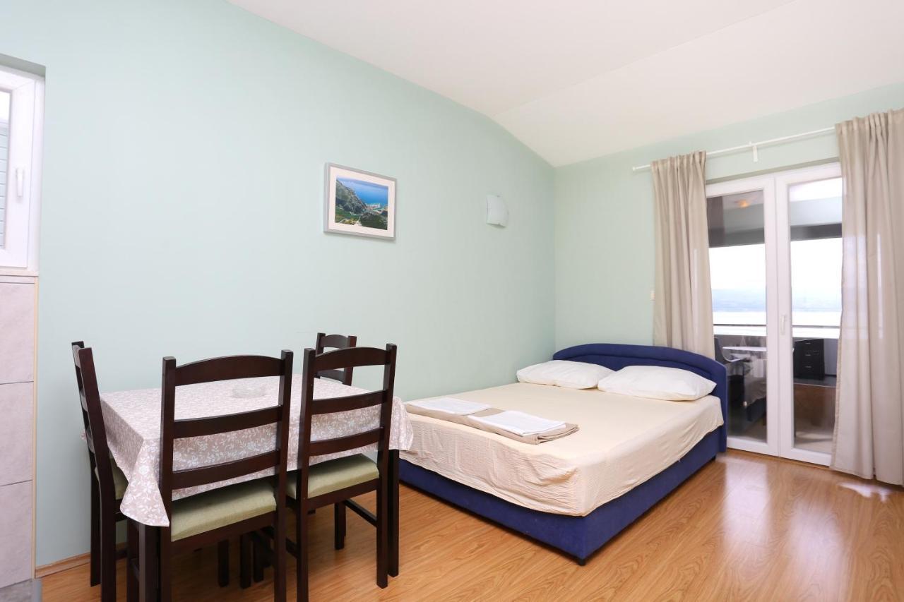 Apartments By The Sea Nemira, Omis - 17039 Tice Eksteriør billede